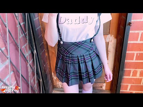 ❤️ Schoolgirl Sucks a dick gu domhainn agus fucks an àite clasaichean. ❤  Bhidio gnè  leinn  ❌❤